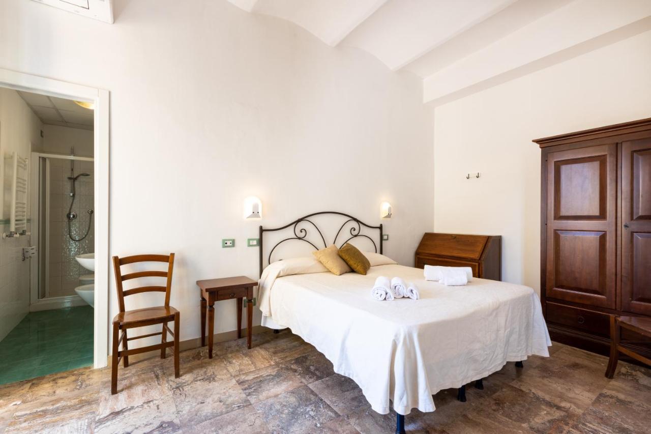 Hotel Castello Monticello Giglio Porto Habitación foto